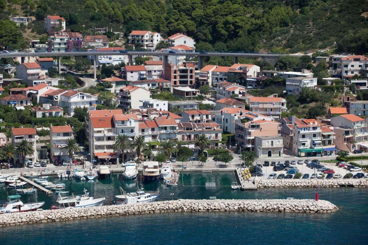 Apartmani Tina Podgora Exterior photo